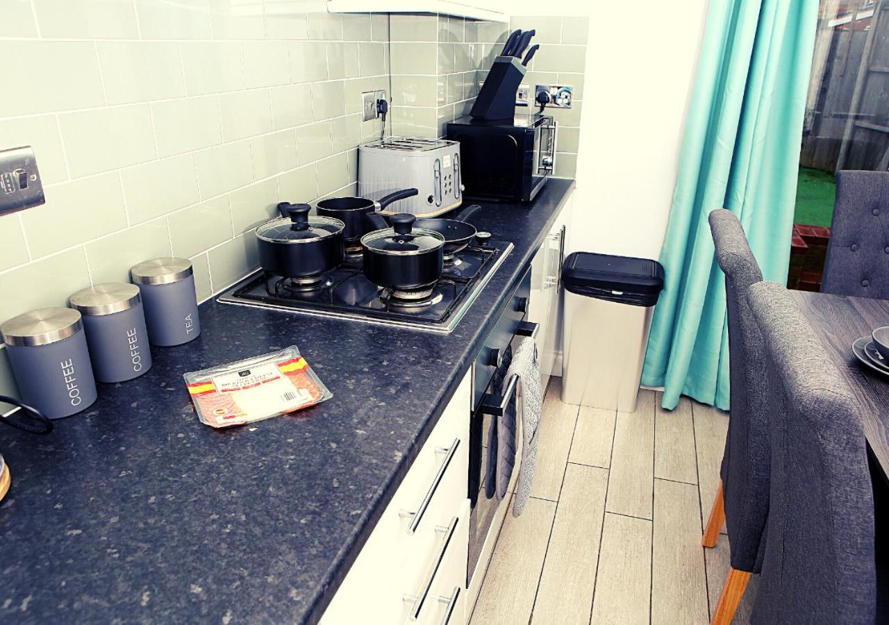 شقة 3-Bed House With Parking Near London O2 المظهر الخارجي الصورة
