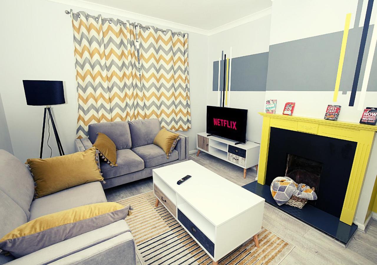 شقة 3-Bed House With Parking Near London O2 المظهر الخارجي الصورة